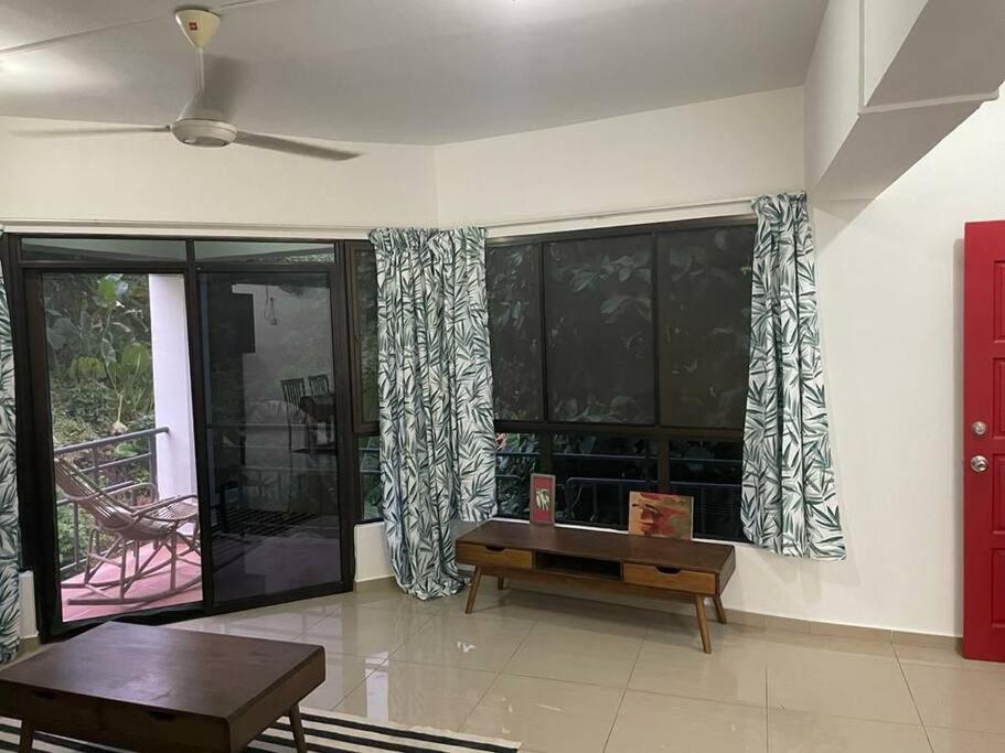 Kk Jungle Hideaway Lovely Apartment 5 Mins Walk To Town Kota Kinabalu Eksteriør billede